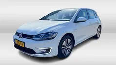 Wit Gebruikt 2020 VW e-Golf Hatchback | € 13.750 (Eerlijke prijs)