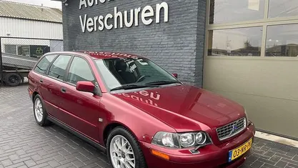 Occasion 2004 Volvo V40 Stationwagen | € 2.445 (Eerlijke prijs)