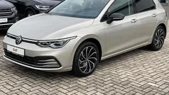 Gebruikt 2023 VW Golf VIII Move Sedan | € 30.933 (Eerlijke prijs)
