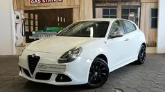 Wit Gebruikt 2010 Alfa Romeo Giulietta Distinctive Hatchback | € 3.495 (Eerlijke prijs)