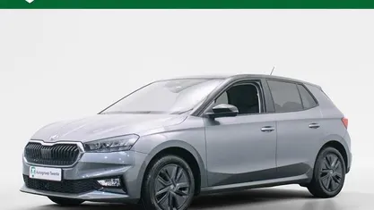 Grijs (metallic) Gebruikt 2025 Skoda Fabia Hatchback | € 21.450 (Eerlijke prijs)