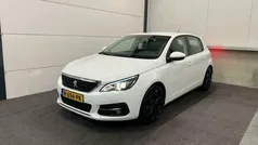 Wit Gebruikt 2021 Peugeot 308 Hatchback | € 22.950 (Eerlijke prijs)