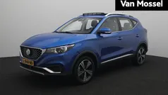 Blauw, metallic lak Gebruikt 2021 MG ZS Luxury Sedan | € 16.495 (Eerlijke prijs)