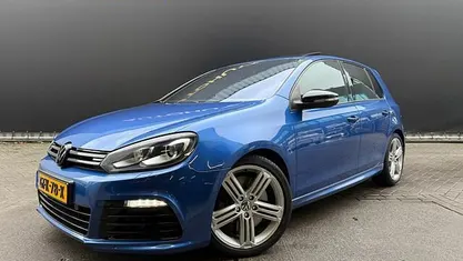 Blauw (metallic) Gebruikt 2011 VW Golf VI R Hatchback | € 16.950 (Eerlijke prijs)
