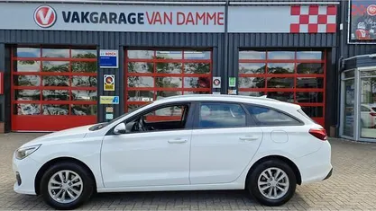Wit Gebruikt 2020 Hyundai i30 Comfort Stationwagen | € 12.850 (Eerlijke prijs)