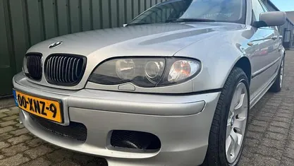 Gebruikt 2002 BMW 325 Executive Sedan | € 3.499 (Eerlijke prijs)