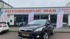 Zwart Gebruikt 2008 Ford Focus Titanium Hatchback | € 2.250 (Eerlijke prijs)