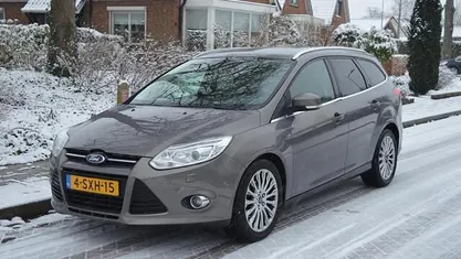 Bruin Occasion 2013 Ford Focus Titanium Stationwagen | € 6.495 (Eerlijke prijs)