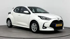 Wit Gebruikt 2024 Toyota Yaris Hybrid Active Hatchback | € 22.999 (Eerlijke prijs)