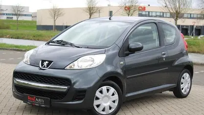 Occasion 2009 Peugeot 107 Hatchback | € 3.499 (Eerlijke prijs)