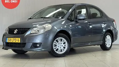 Grijs (metallic) Gebruikt 2010 Suzuki SX4 Exclusive Sedan | € 2.995 (Super prijs)