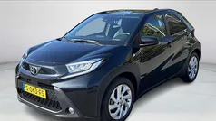 Zwart Gebruikt 2023 Toyota Aygo Hatchback | € 19.880 (Eerlijke prijs)