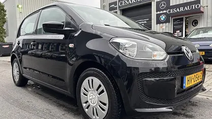 Occasion 2015 VW up! move up! Hatchback | € 6.499 (Eerlijke prijs)