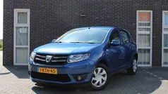 Blauw Gebruikt 2013 Dacia Sandero Lauréate Hatchback | € 5.250 (Eerlijke prijs)