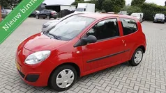 Rood Gebruikt 2008 Renault Twingo Authentique Hatchback | € 1.999 (Eerlijke prijs)