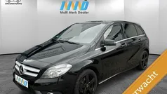Zwart Gebruikt 2014 Mercedes B180 MPV | € 6.950 (Eerlijke prijs)