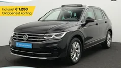 Zwart Gebruikt 2021 VW Tiguan Elegance SUV | € 30.650 (Goede deal)