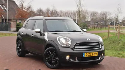 Grijs Gebruikt 2015 Mini One Countryman SUV | € 9.990 (Eerlijke prijs)