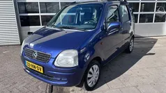 Blauw Gebruikt 2001 Opel Agila Comfort Hatchback | € 999 (Eerlijke prijs)