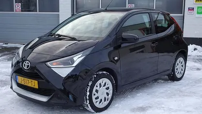 Occasion 2020 Toyota Aygo X-play Hatchback | € 10.450 (Eerlijke prijs)