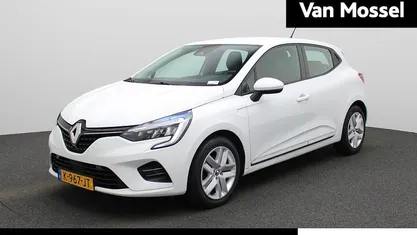 Wit Gebruikt 2021 Renault Clio V Zen Hatchback | € 12.900 (Eerlijke prijs)