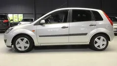 Grijs Gebruikt 2006 Ford Fiesta Futura Hatchback | € 2.799 (Eerlijke prijs)