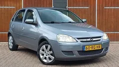 Grijs, metallic lak Gebruikt 2005 Opel Corsa Hatchback | € 1.850 (Eerlijke prijs)