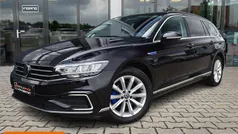 Zwart Gebruikt 2020 VW Passat Business Stationwagen | € 20.900 (Goede deal)
