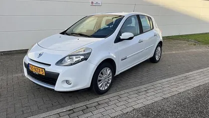 Occasion 2011 Renault Clio II Collection Hatchback | € 3.850 (Eerlijke prijs)