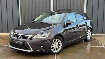 Bruin Occasion 2015 Lexus CT200h Business Edition Hatchback | € 11.950 (Eerlijke prijs)
