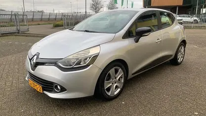 Gebruikt 2013 Renault Clio R.S. Expression Hatchback | € 3.450 (Super prijs)