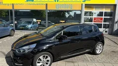 Zwart Gebruikt 2017 Renault Clio IV LIMITED Hatchback | € 8.950 (Eerlijke prijs)