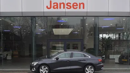 Grijs Occasion 2023 Audi A3 Advanced Sedan | € 25.750 (Goede deal)
