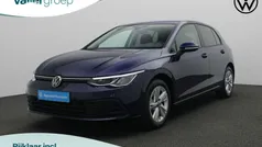 Blauw Gebruikt 2023 VW Golf VIII Business Hatchback | € 22.950 (Goede deal)