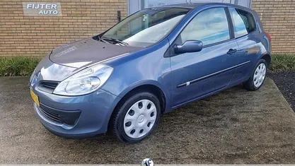 Occasion Renault Clio II Dynamique 75 PK (55 kW) 2006 Blauw Hatchback
