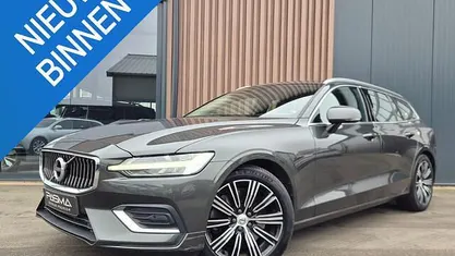 Occasion 2018 Volvo V60 Inscription Stationwagen | € 21.999 (Super prijs)