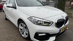 Wit Gebruikt 2020 BMW 118 Executive Hatchback | € 12.999 (Super prijs)
