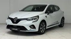 Wit Gebruikt 2021 Renault Clio V Hatchback | € 19.695 (Eerlijke prijs)