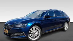 Blauw Gebruikt 2022 Skoda Superb LAURIN & KLEMENT Stationwagen | € 31.430 (Eerlijke prijs)