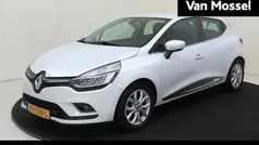 Wit Gebruikt 2018 Renault Clio IV Intens Hatchback | € 12.435 (Eerlijke prijs)