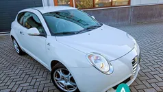 Wit, metallic lak Gebruikt 2011 Alfa Romeo MiTo Hatchback | € 4.250 (Eerlijke prijs)