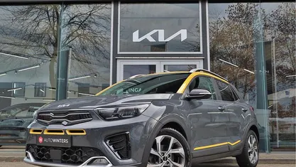 Grijs Gebruikt 2022 Kia Stonic SUV | € 23.920 (Eerlijke prijs)