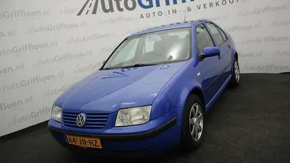 Occasion 2002 VW Bora Sedan | € 2.390 (Eerlijke prijs)