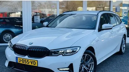 Occasion BMW 330 Executive 184 PK (135 kW) 2020 Wit Stationwagen