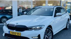 Wit Gebruikt 2020 BMW 330 Executive Stationwagen | € 24.950 (Goede deal)