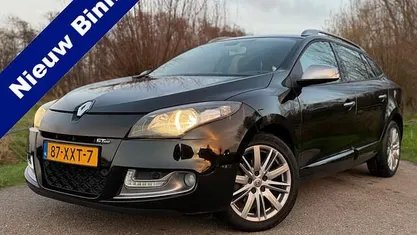 Zwart (metallic) Gebruikt 2012 Renault Mégane GT Line GT-Line Stationwagen | € 5.950 (Eerlijke prijs)