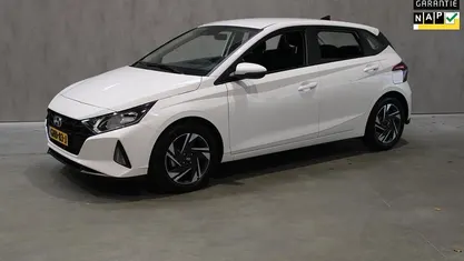 Wit Occasion 2024 Hyundai i20 Comfort Hatchback | € 19.395 (Eerlijke prijs)