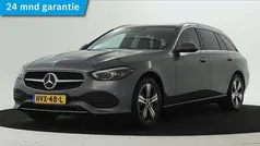 Grijs Gebruikt 2022 Mercedes C300 Stationwagen | € 36.450 (Goede deal)