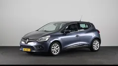 Grijs Gebruikt 2018 Renault Clio IV Intens Hatchback | € 9.945 (Eerlijke prijs)