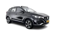 Zwart Gebruikt 2020 MG ZS Luxury Sedan | € 13.645 (Eerlijke prijs)